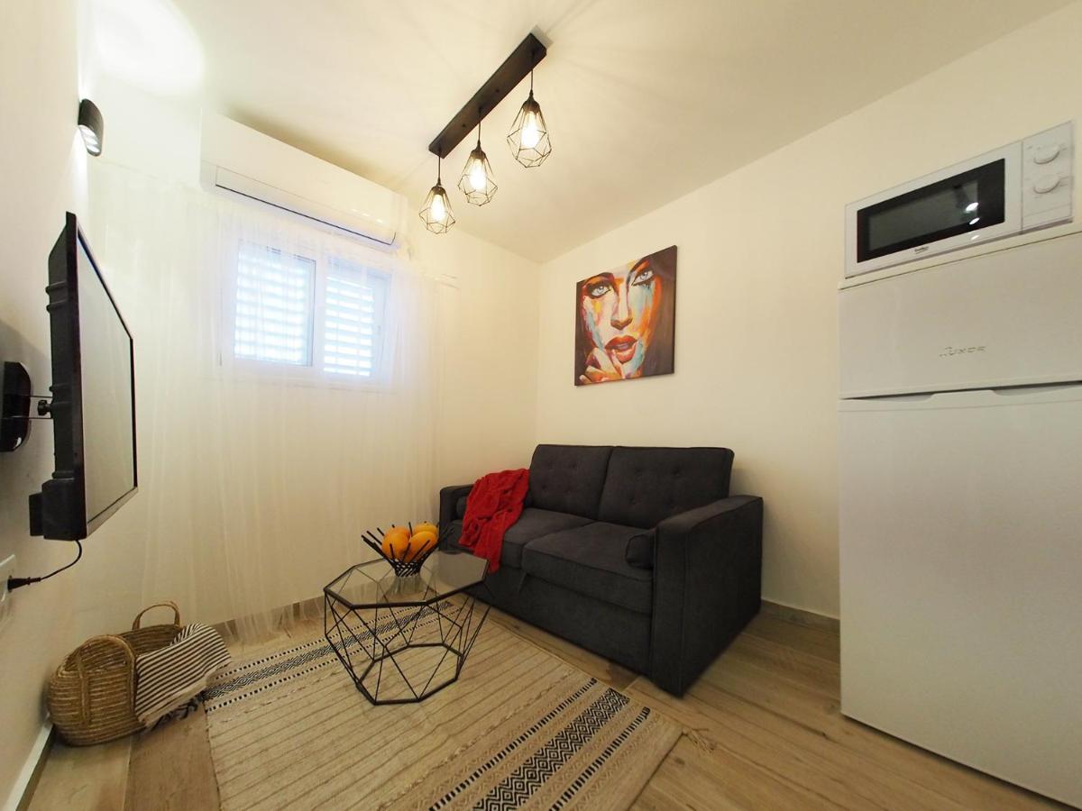 Studio Ariana And Patio Бат-Ям Экстерьер фото